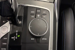 harmaa BMW 320 2021 kuva 28.