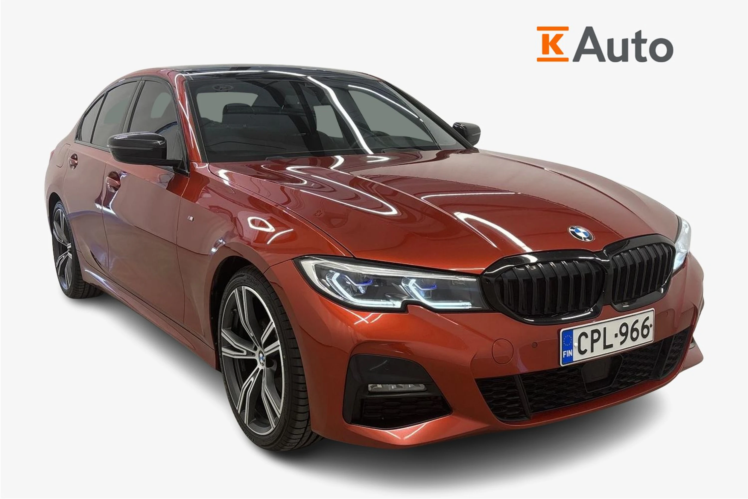 oranssi BMW 320 2021 kuva 1.