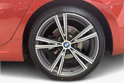 oranssi BMW 320 2021 kuva 12.