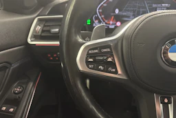 oranssi BMW 320 2021 kuva 16.