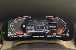 oranssi BMW 320 2021 kuva 18.