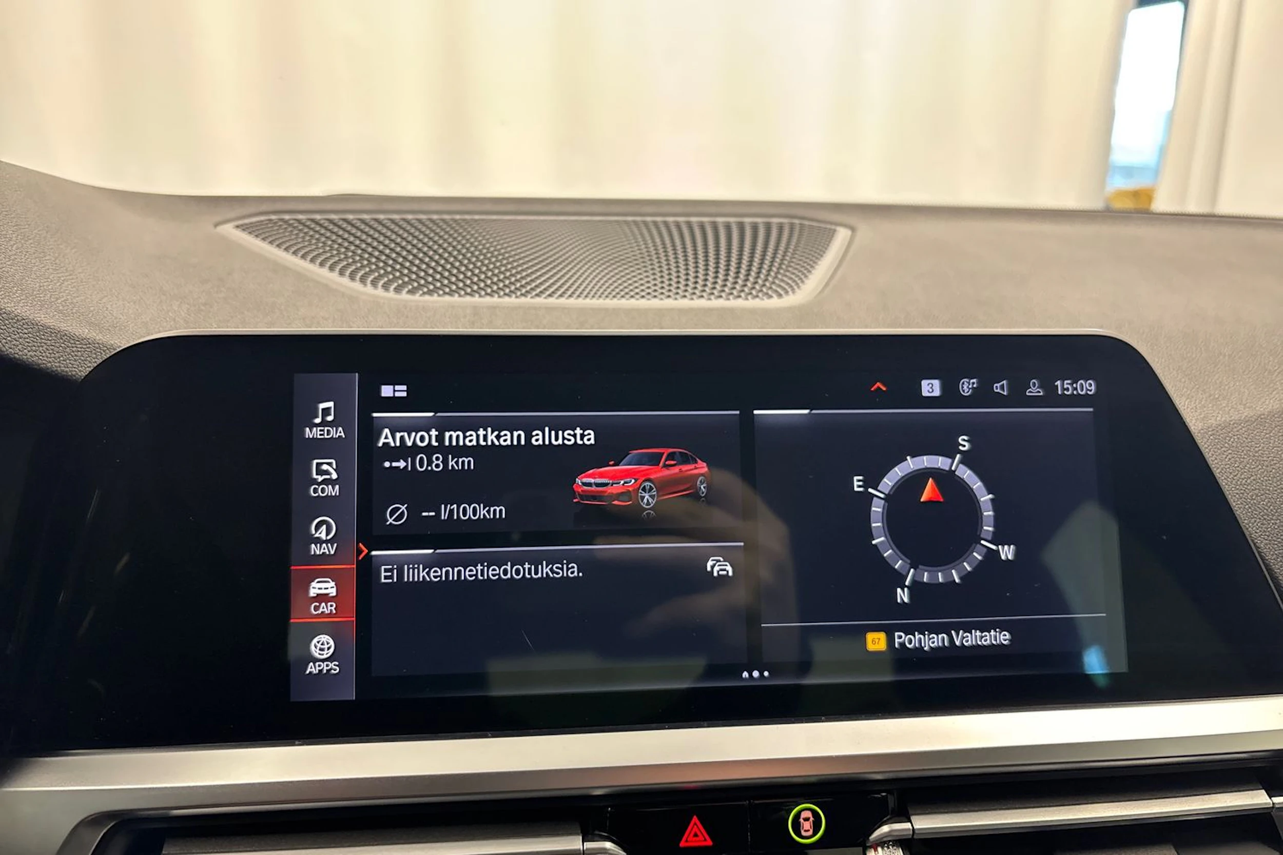oranssi BMW 320 2021 kuva 21.