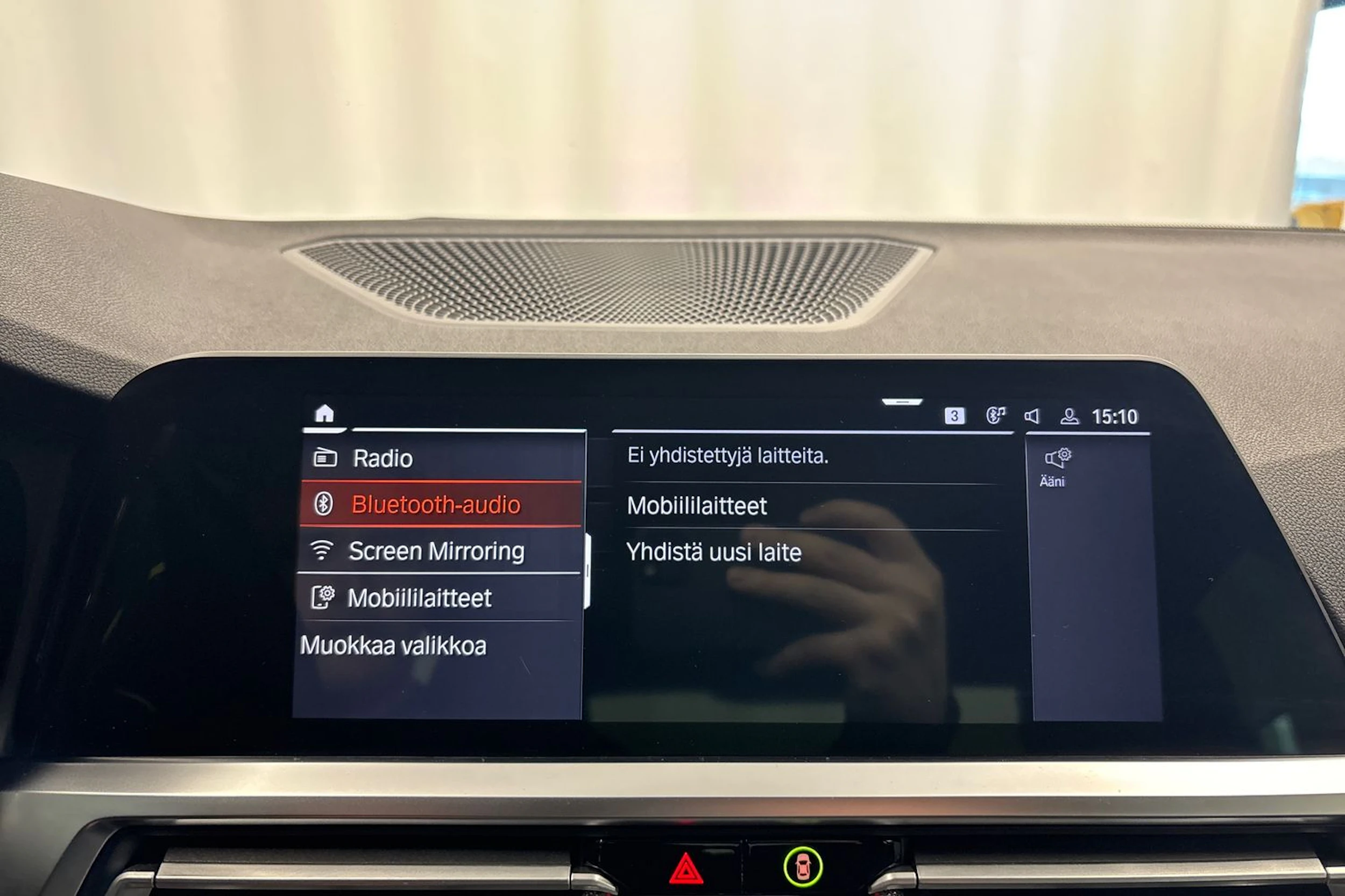 oranssi BMW 320 2021 kuva 22.