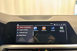 oranssi BMW 320 2021 kuva 25.