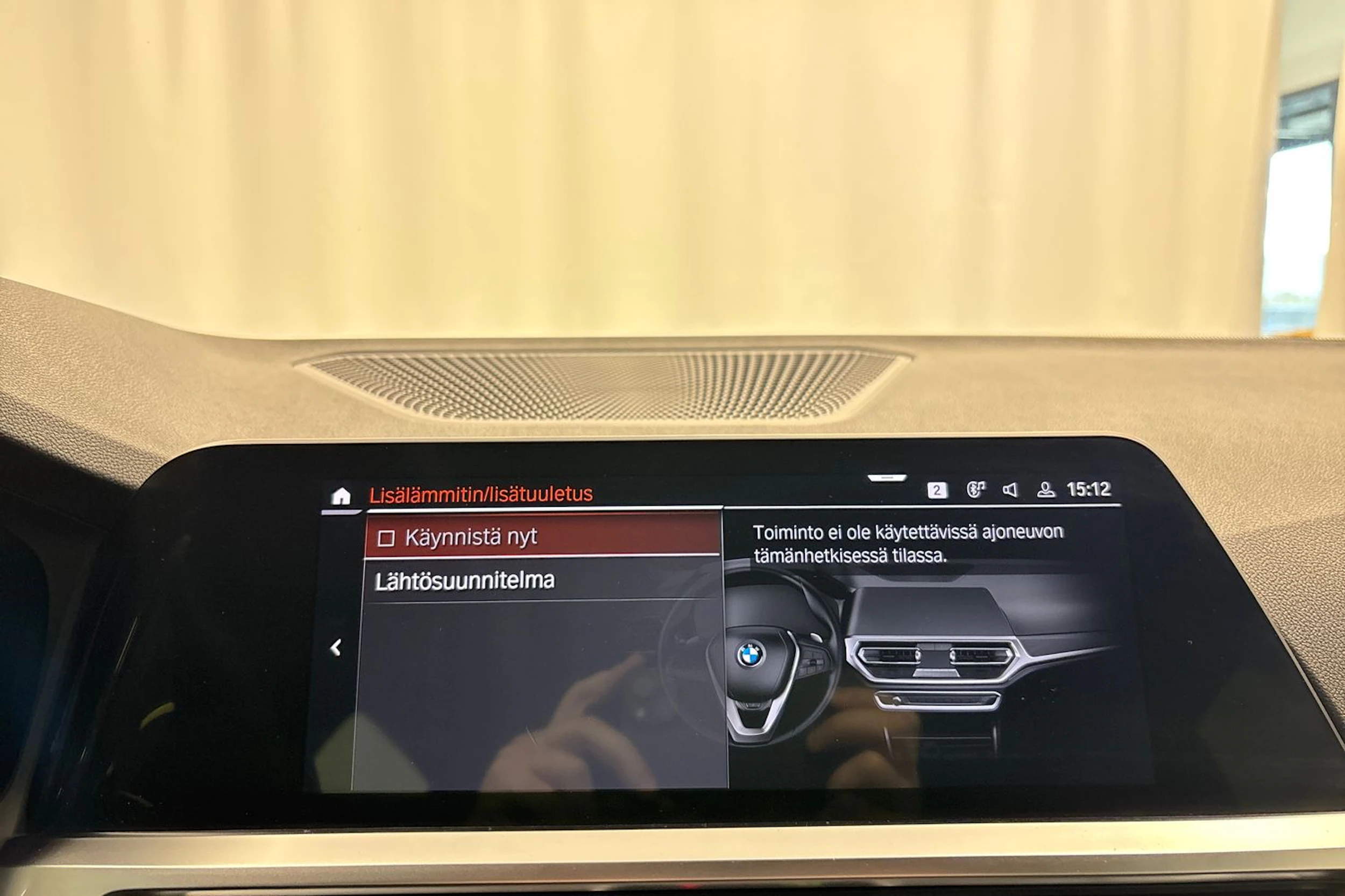 oranssi BMW 320 2021 kuva 31.