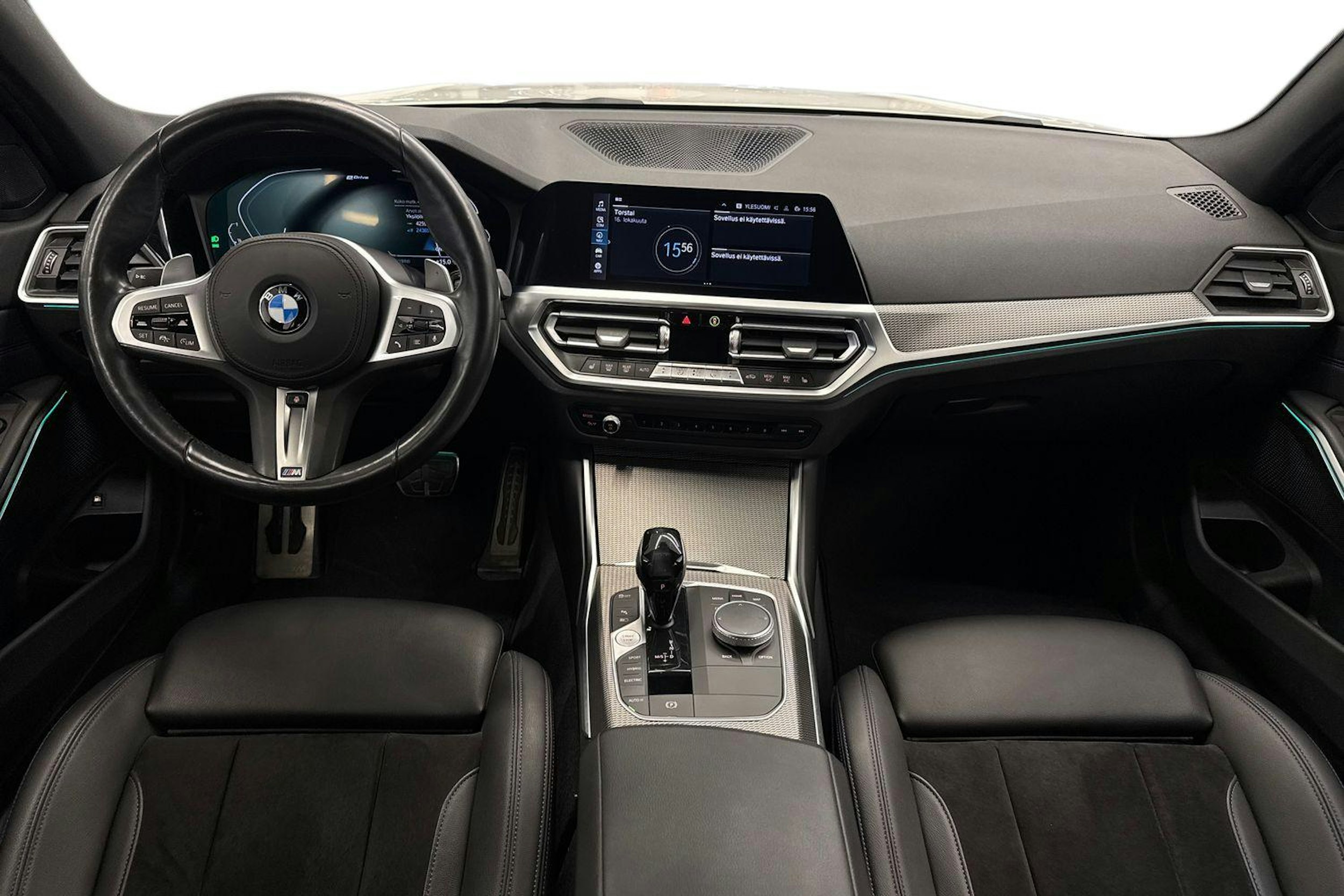 valkoinen BMW 320 2021 kuva 9.