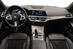 valkoinen BMW 320 2021 kuva 9.