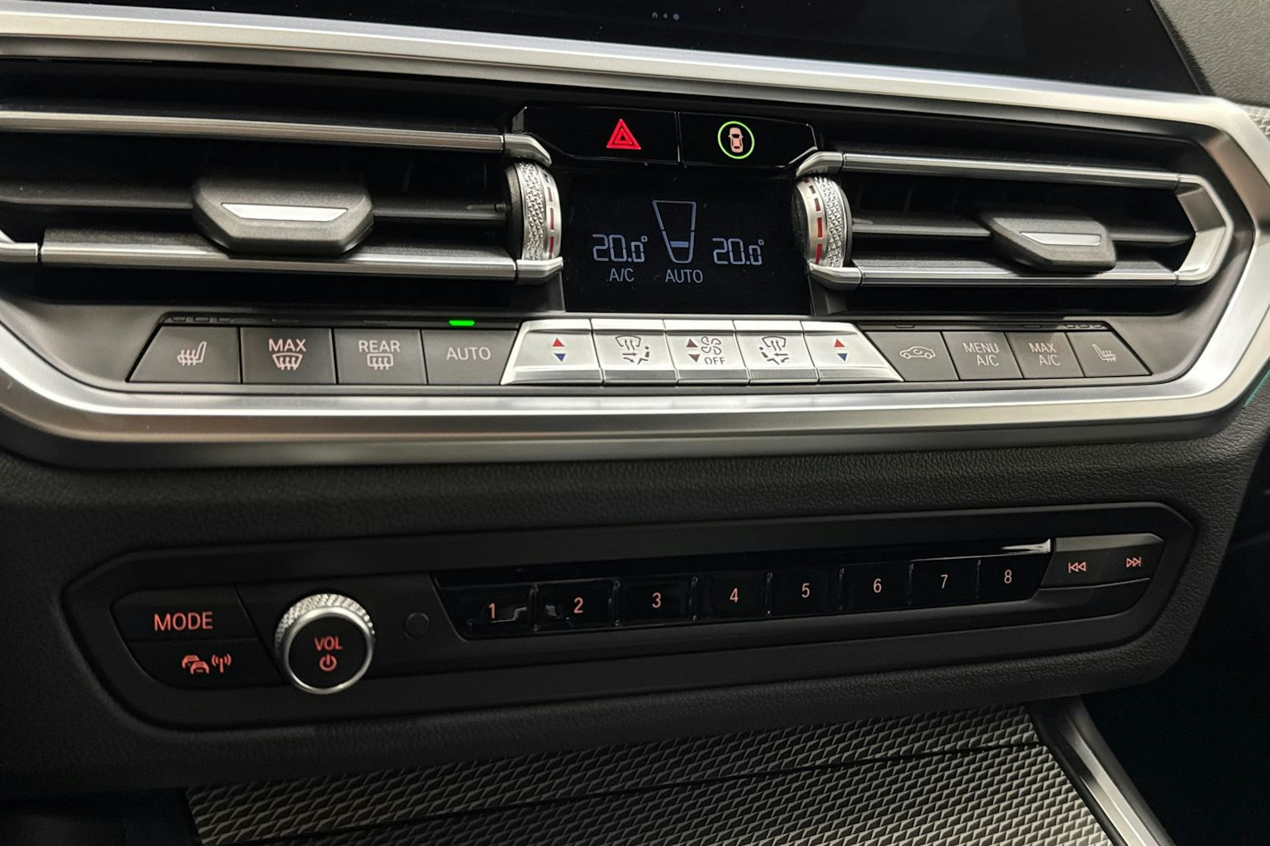 valkoinen BMW 320 2021 kuva 25.