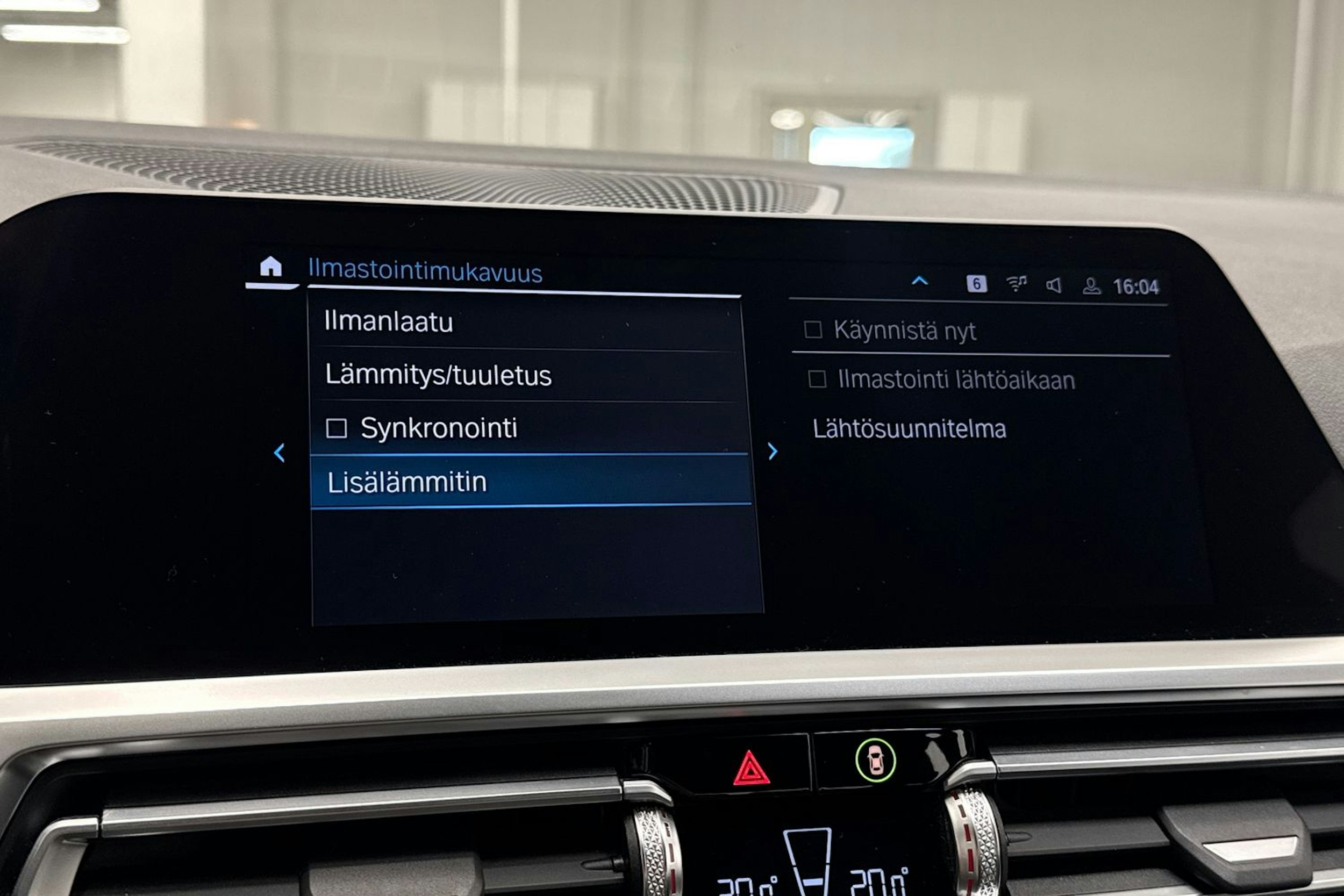 valkoinen BMW 320 2021 kuva 40.