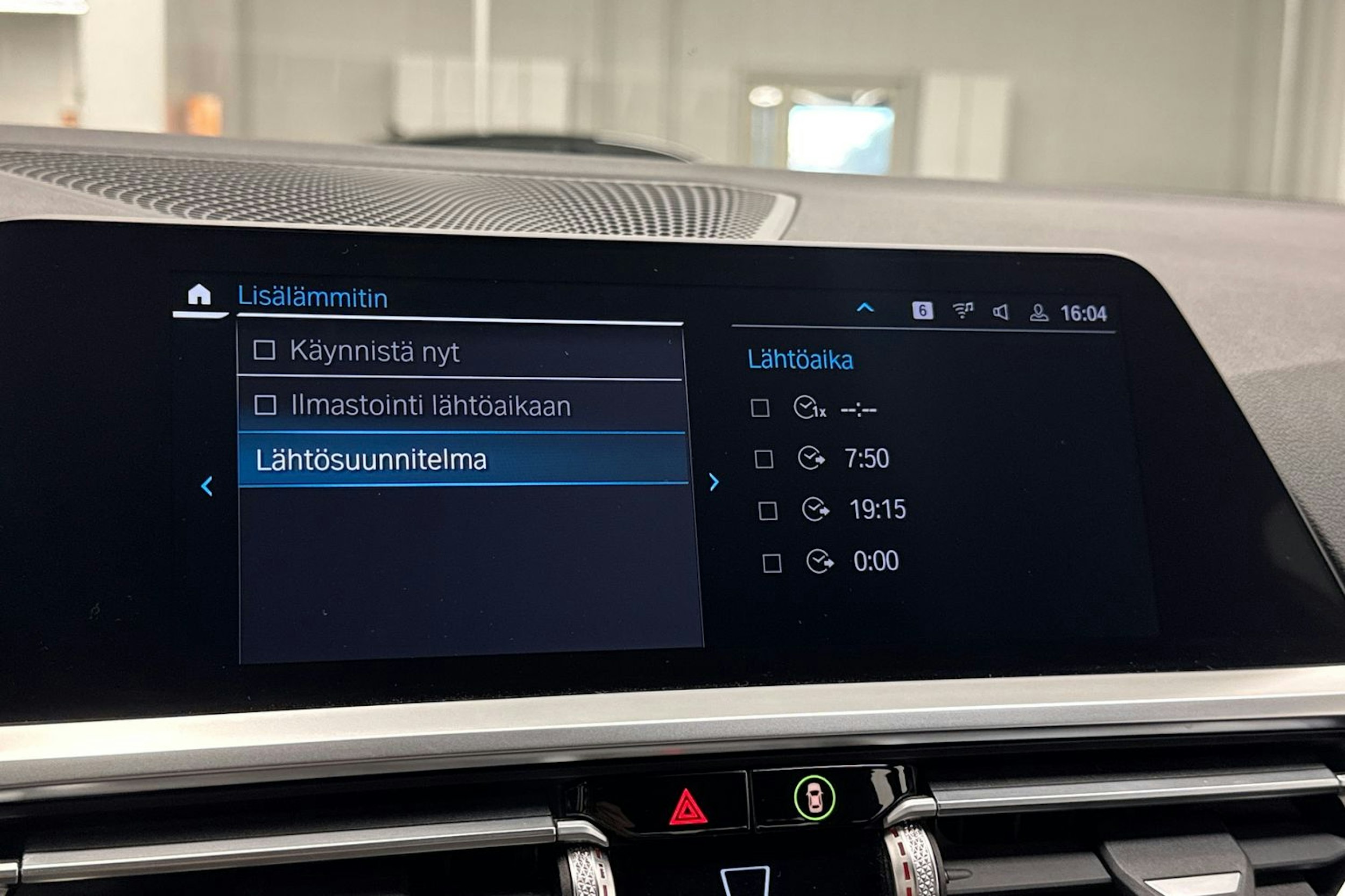 valkoinen BMW 320 2021 kuva 41.