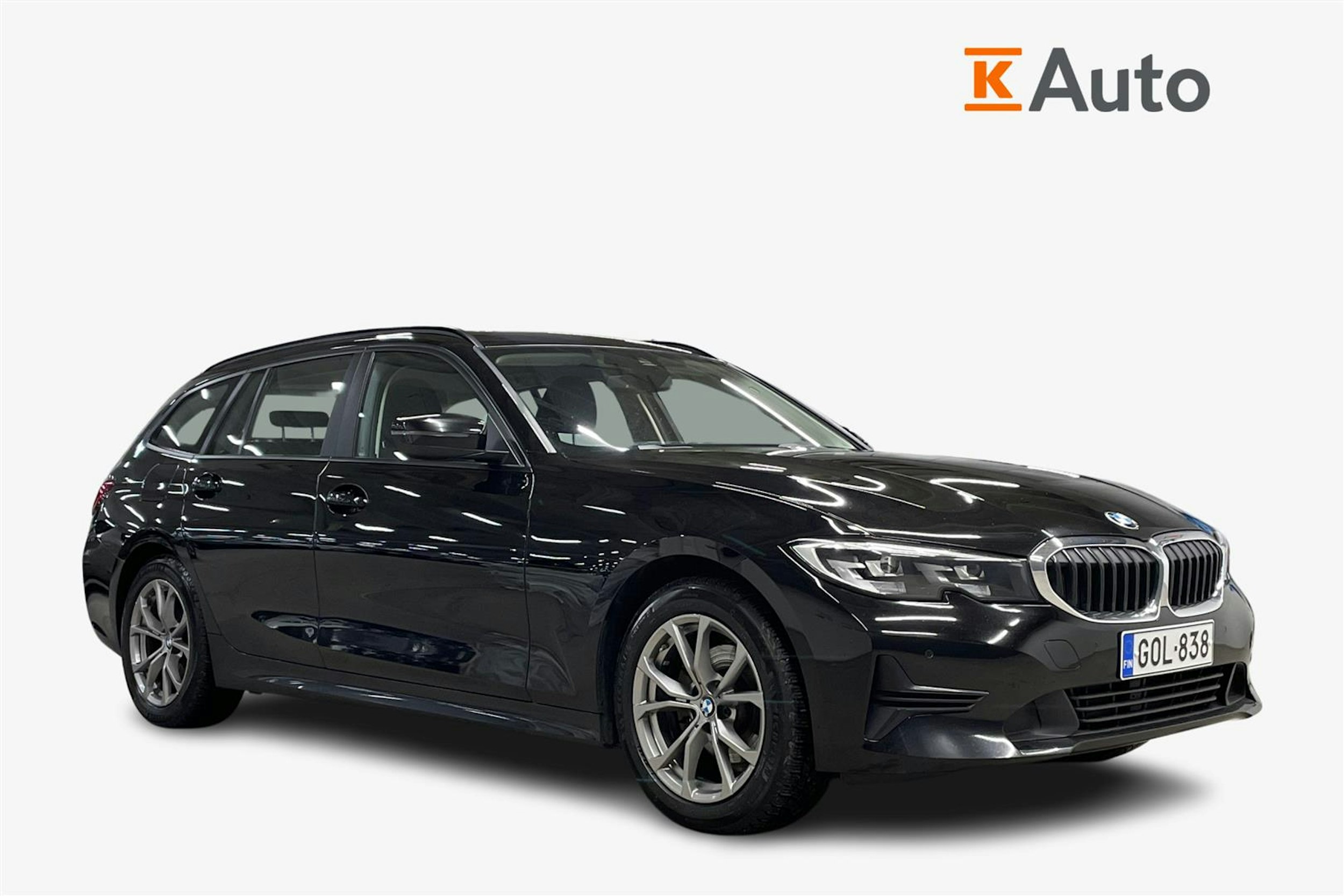musta BMW 320 2021 kuva 2.