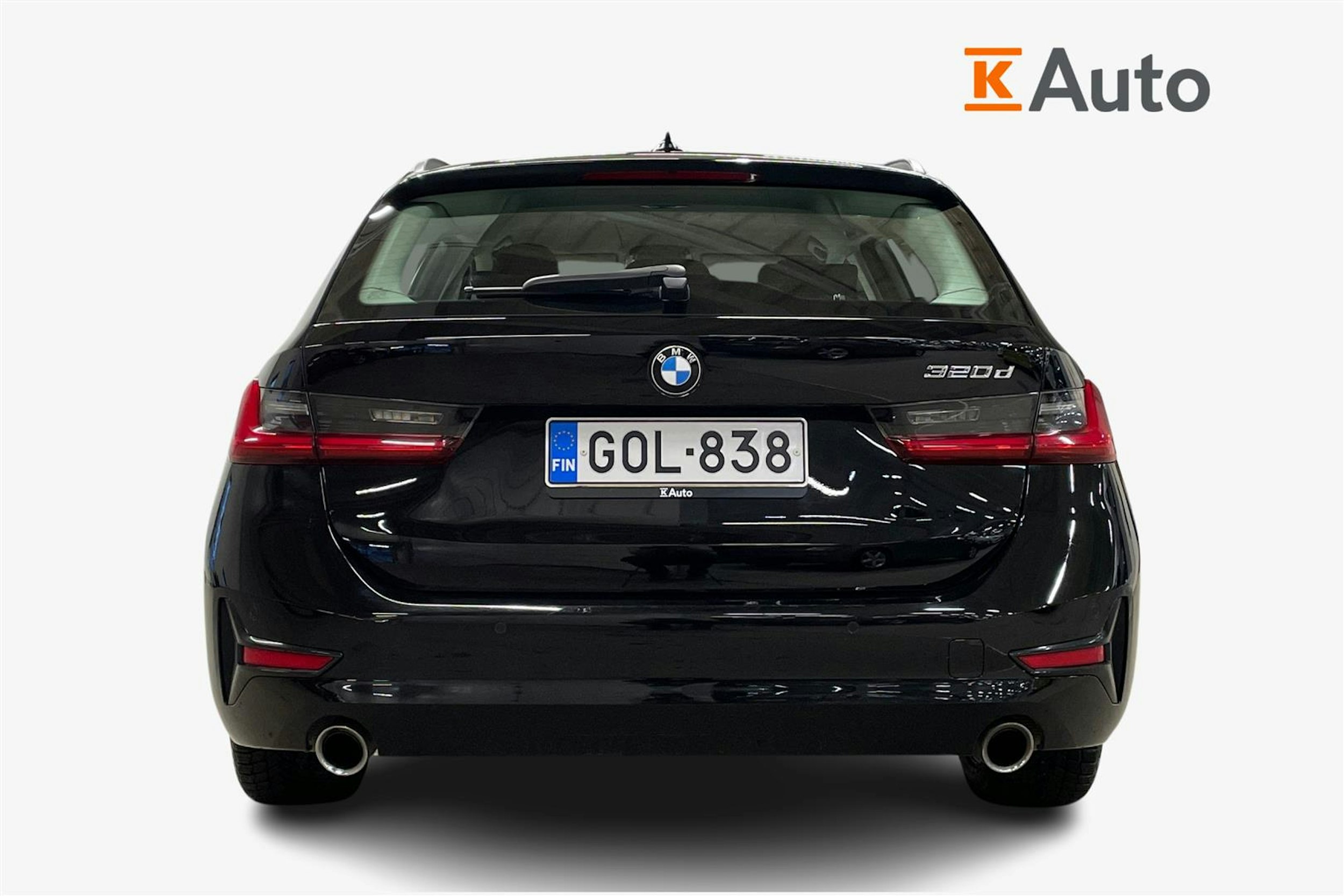 musta BMW 320 2021 kuva 4.