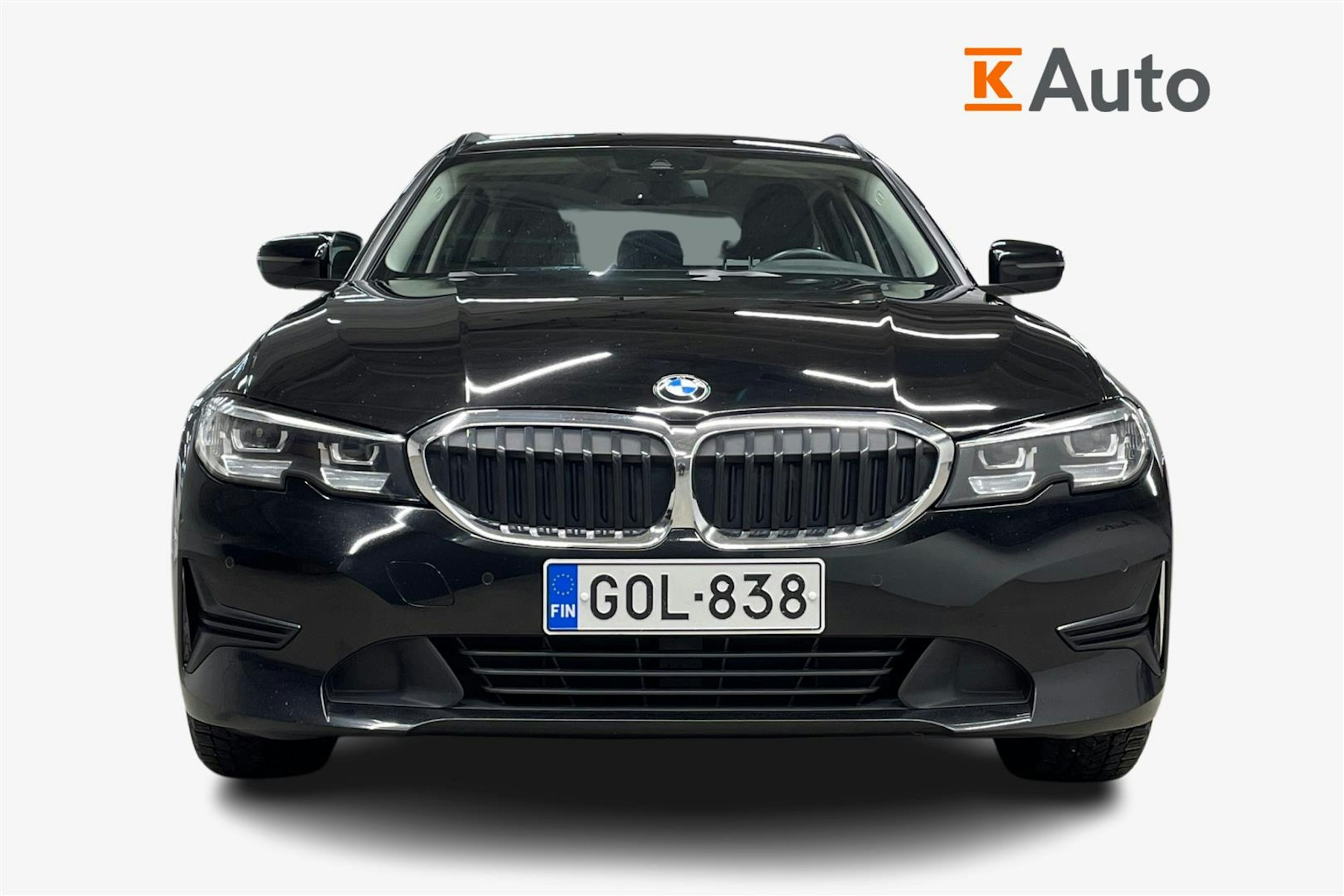 musta BMW 320 2021 kuva 5.