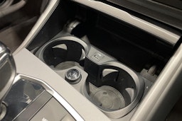 musta BMW 320 2021 kuva 21.