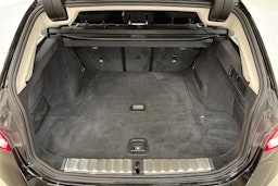 musta BMW 320 2021 kuva 26.