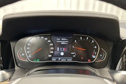 musta BMW 320 2021 kuva 17.