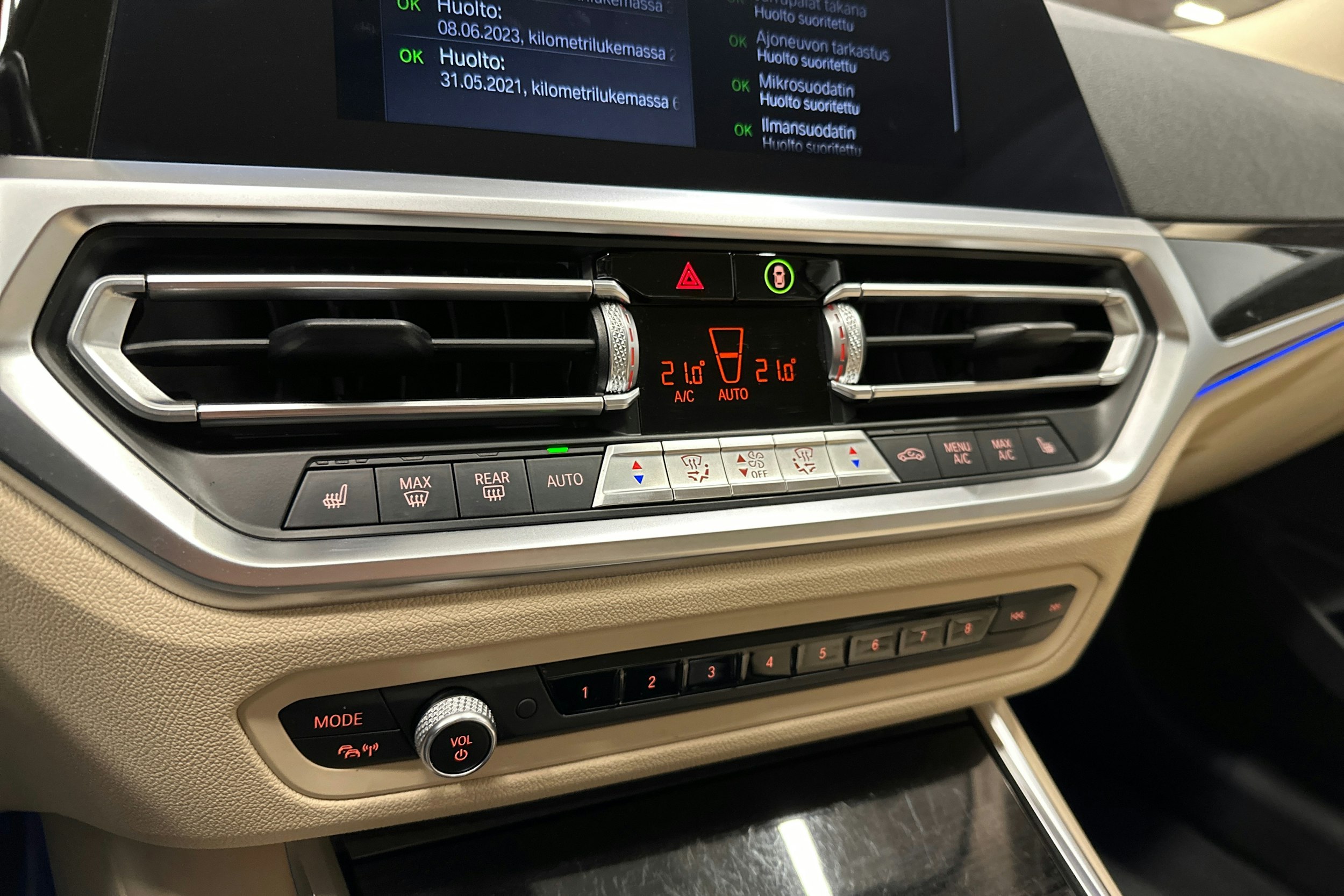 musta BMW 320 2021 kuva 24.