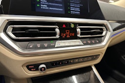 musta BMW 320 2021 kuva 24.