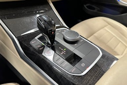 musta BMW 320 2021 kuva 25.