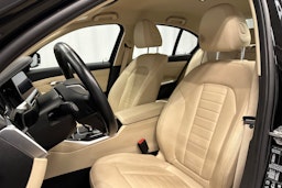 musta BMW 320 2021 kuva 26.