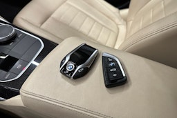 musta BMW 320 2021 kuva 28.