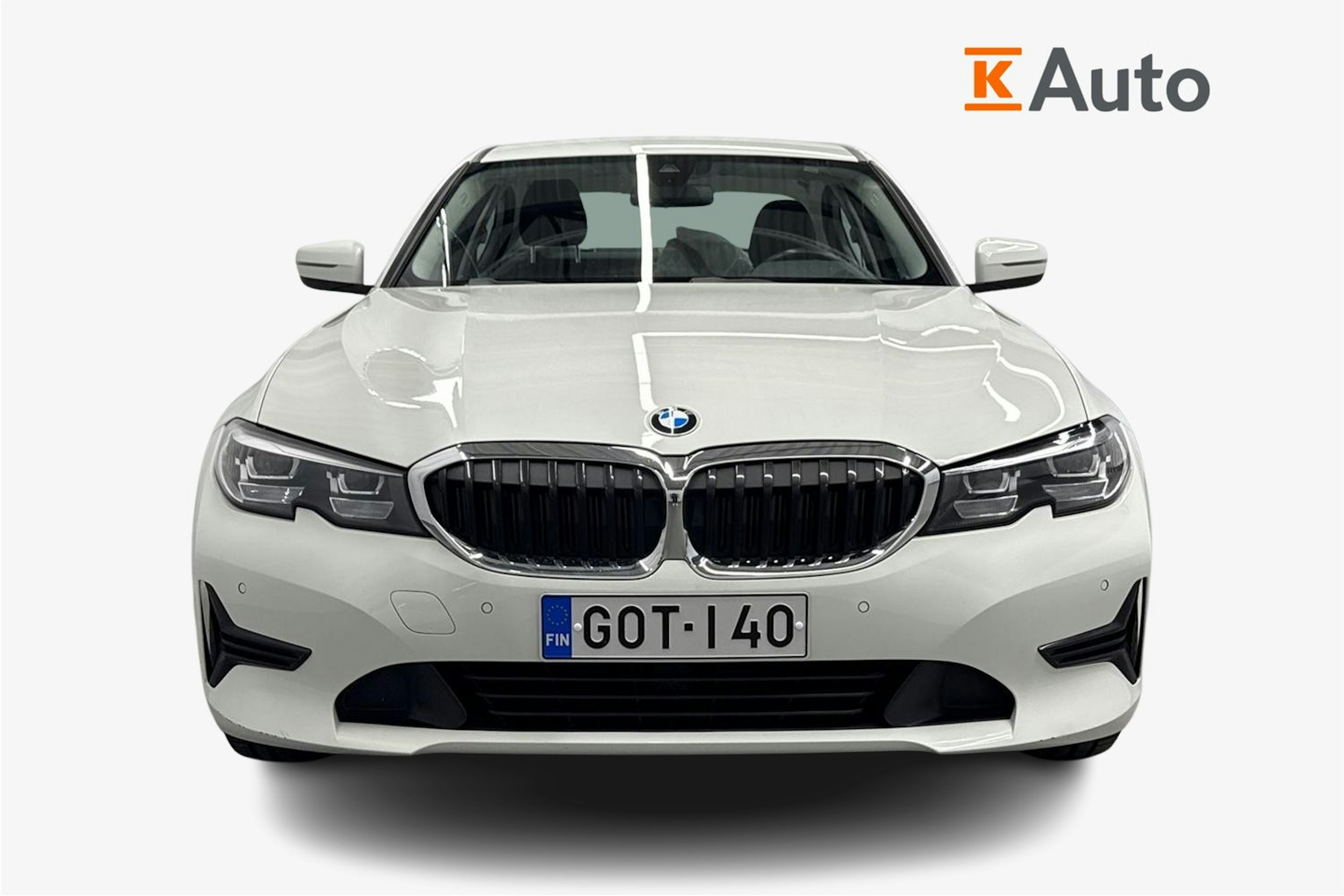 valkoinen BMW 320 2021 kuva 5.
