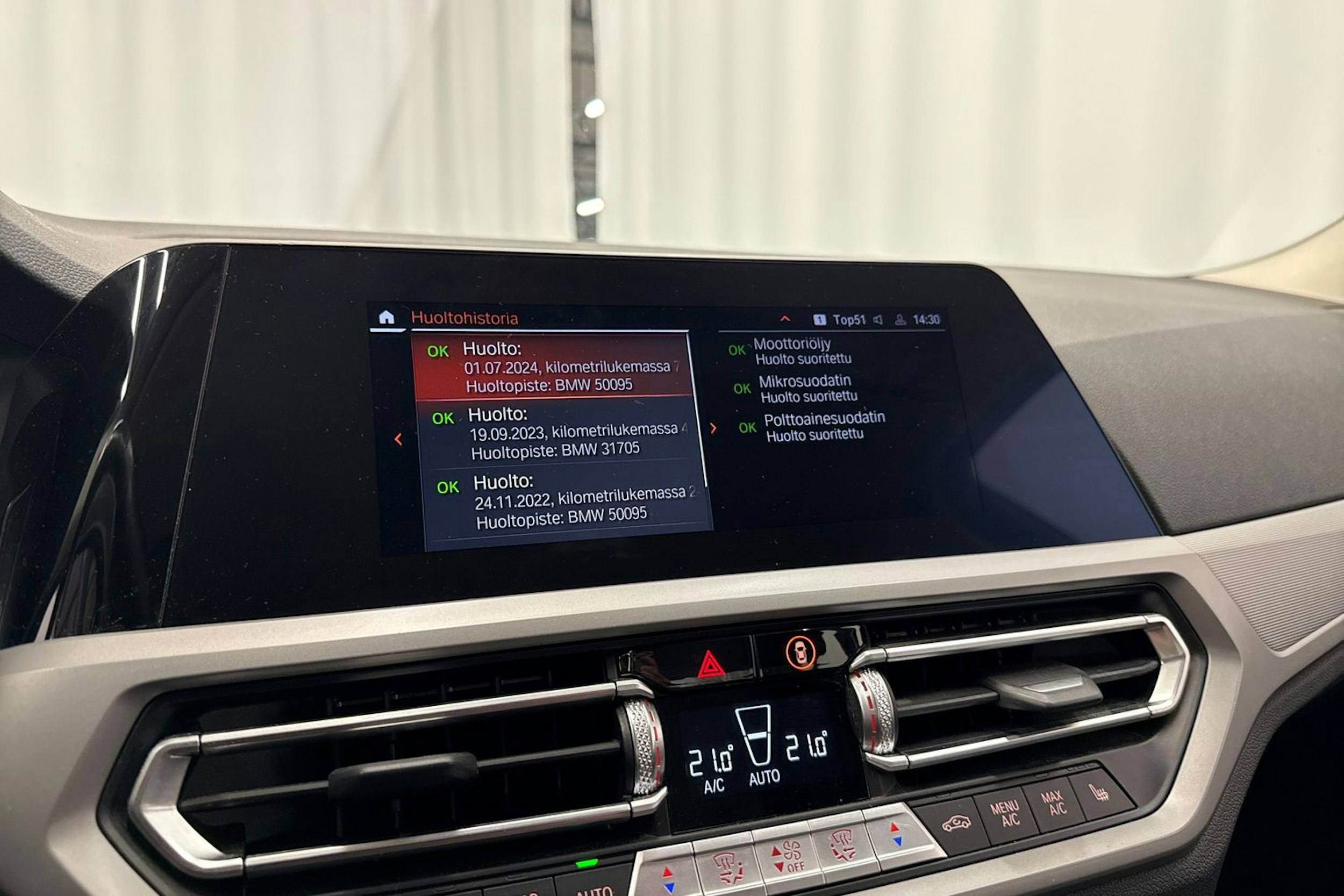 valkoinen BMW 320 2021 kuva 24.