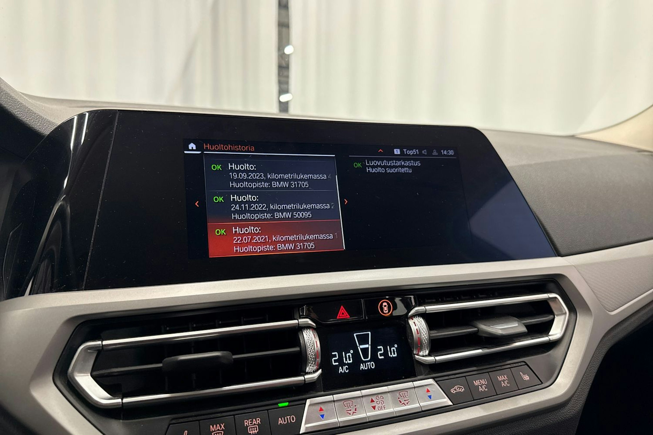 valkoinen BMW 320 2021 kuva 25.