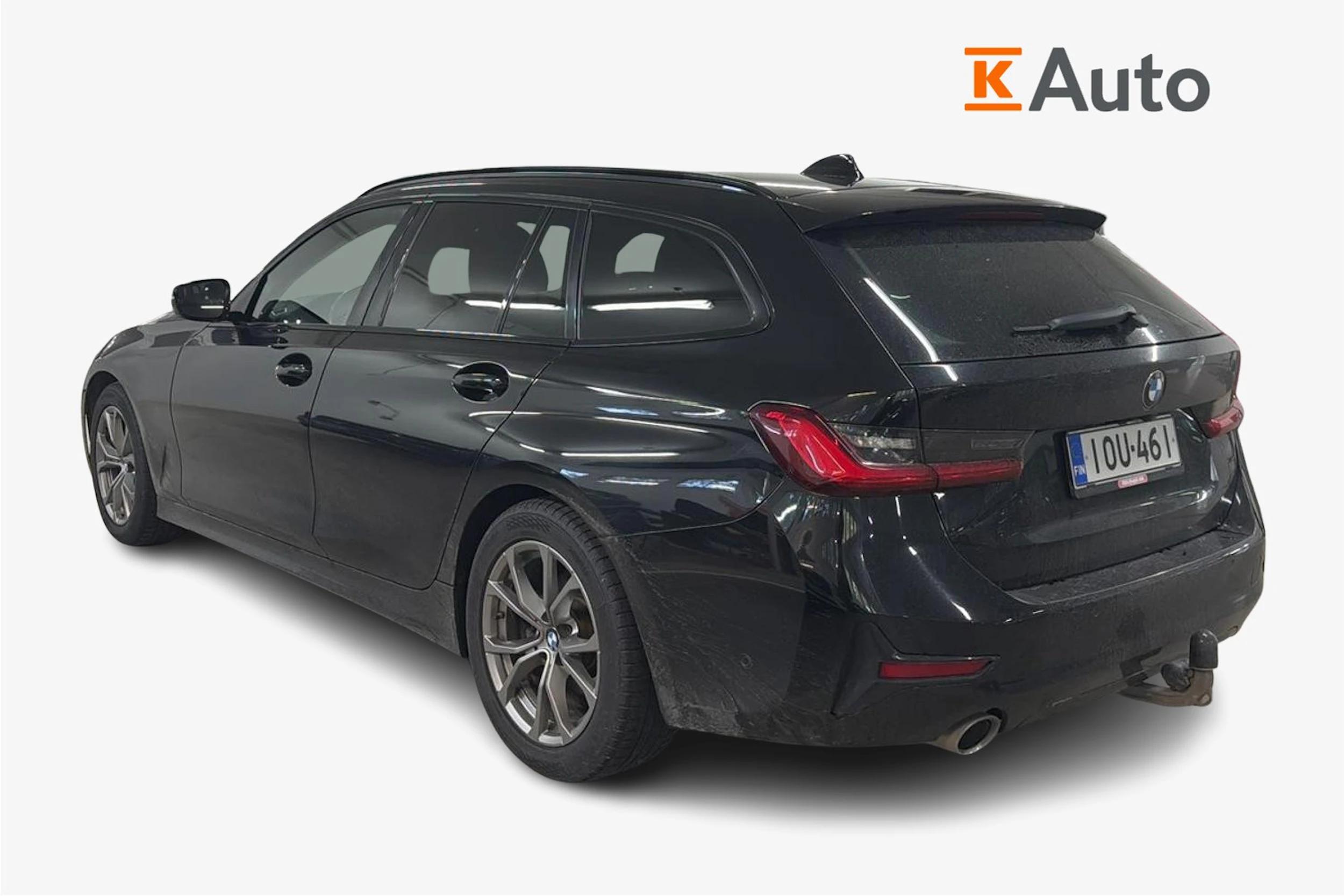 musta BMW 320 2021 kuva 2.