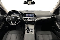 harmaa BMW 320 2021 kuva 9.