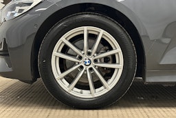 harmaa BMW 320 2021 kuva 11.