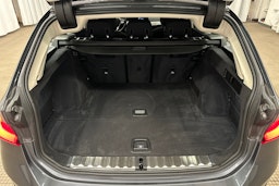 harmaa BMW 320 2021 kuva 14.