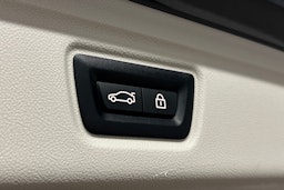 harmaa BMW 320 2021 kuva 15.