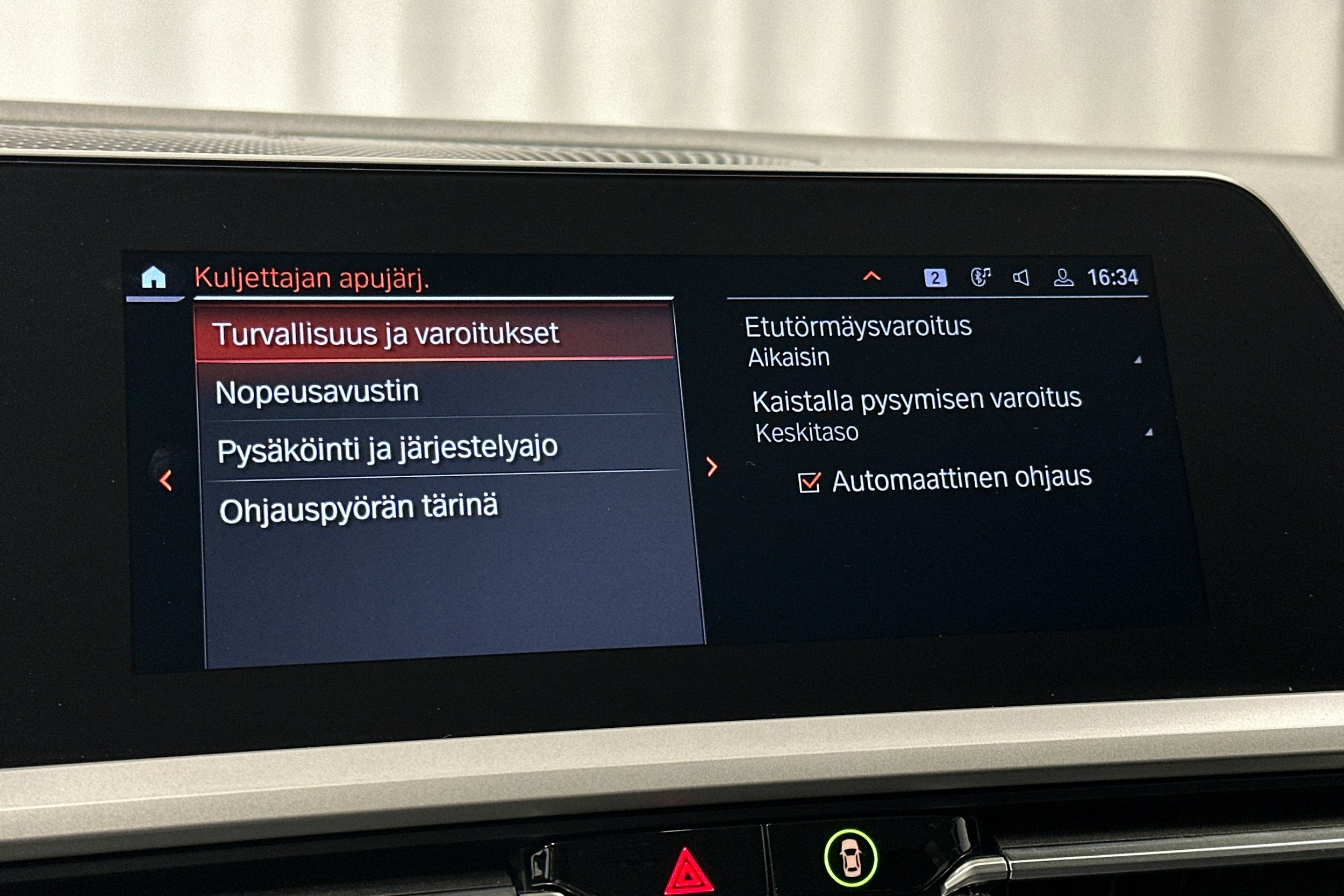 harmaa BMW 320 2021 kuva 24.