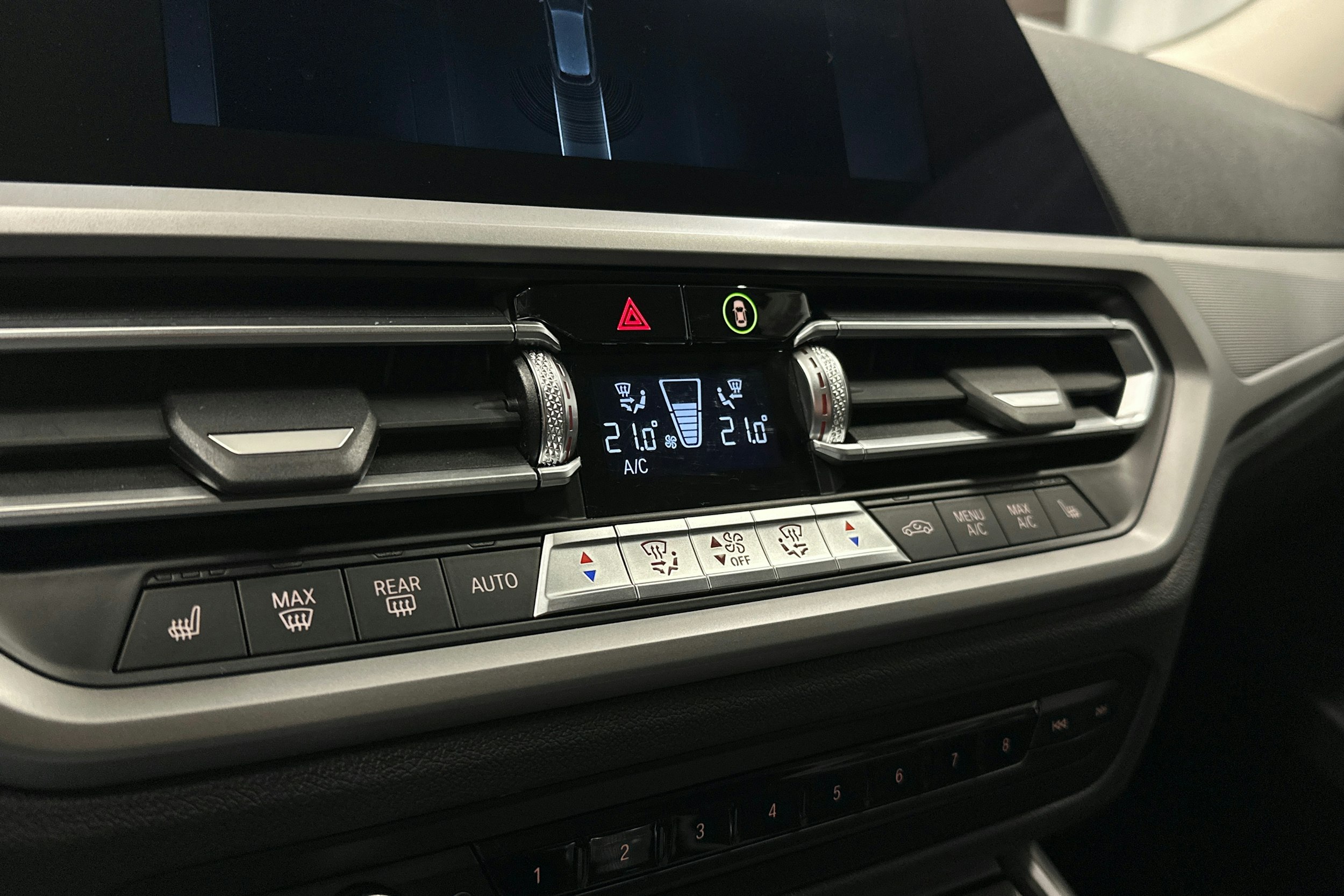 harmaa BMW 320 2021 kuva 28.
