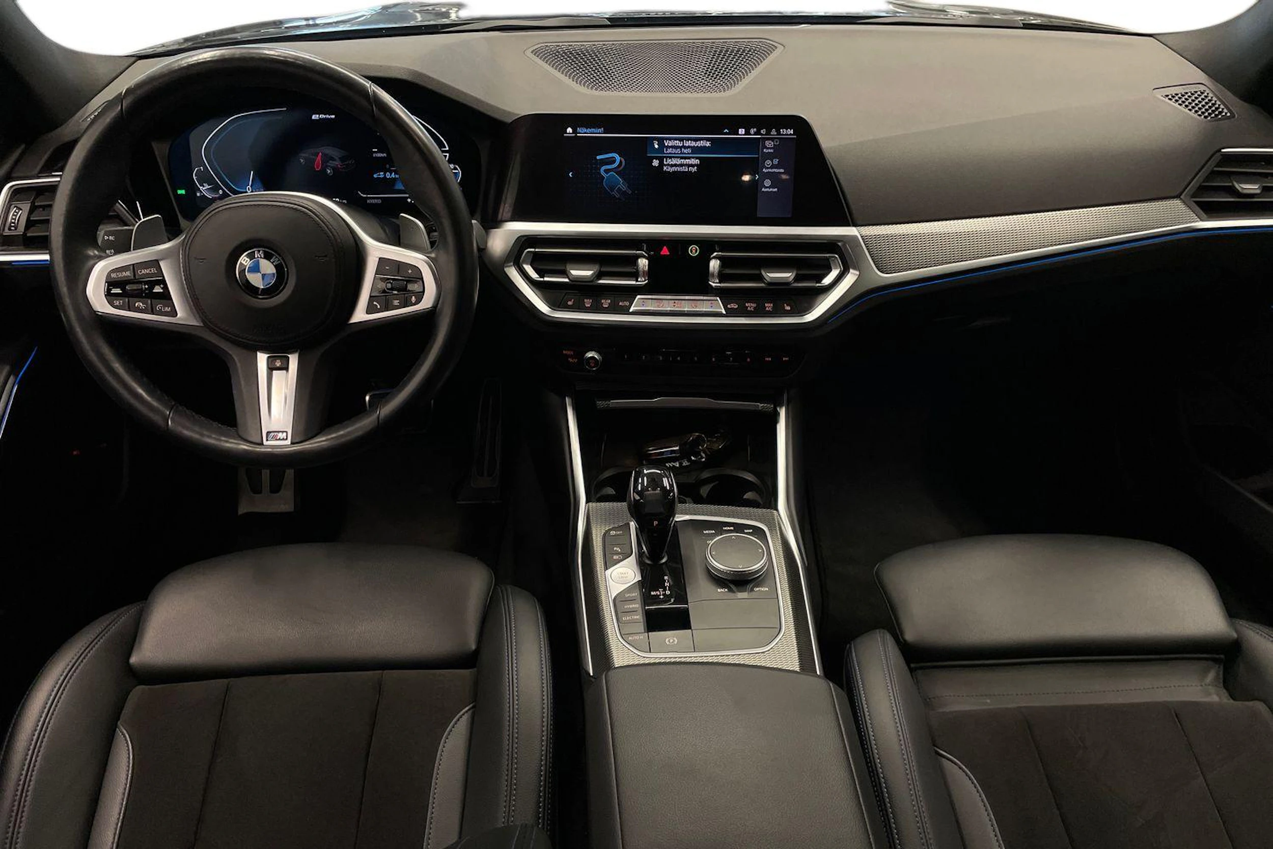 Musta BMW 320 2021 kuva 9.