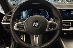 Musta BMW 320 2021 kuva 18.