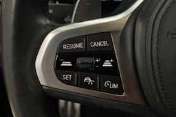 Musta BMW 320 2021 kuva 19.