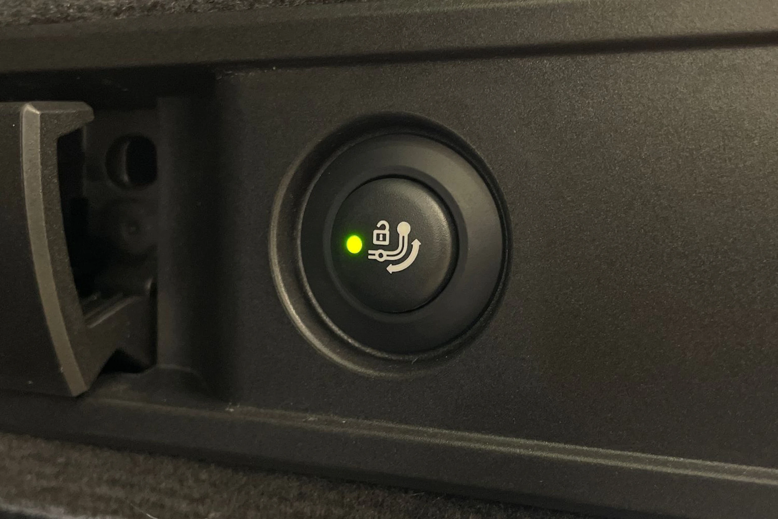 Musta BMW 320 2021 kuva 29.