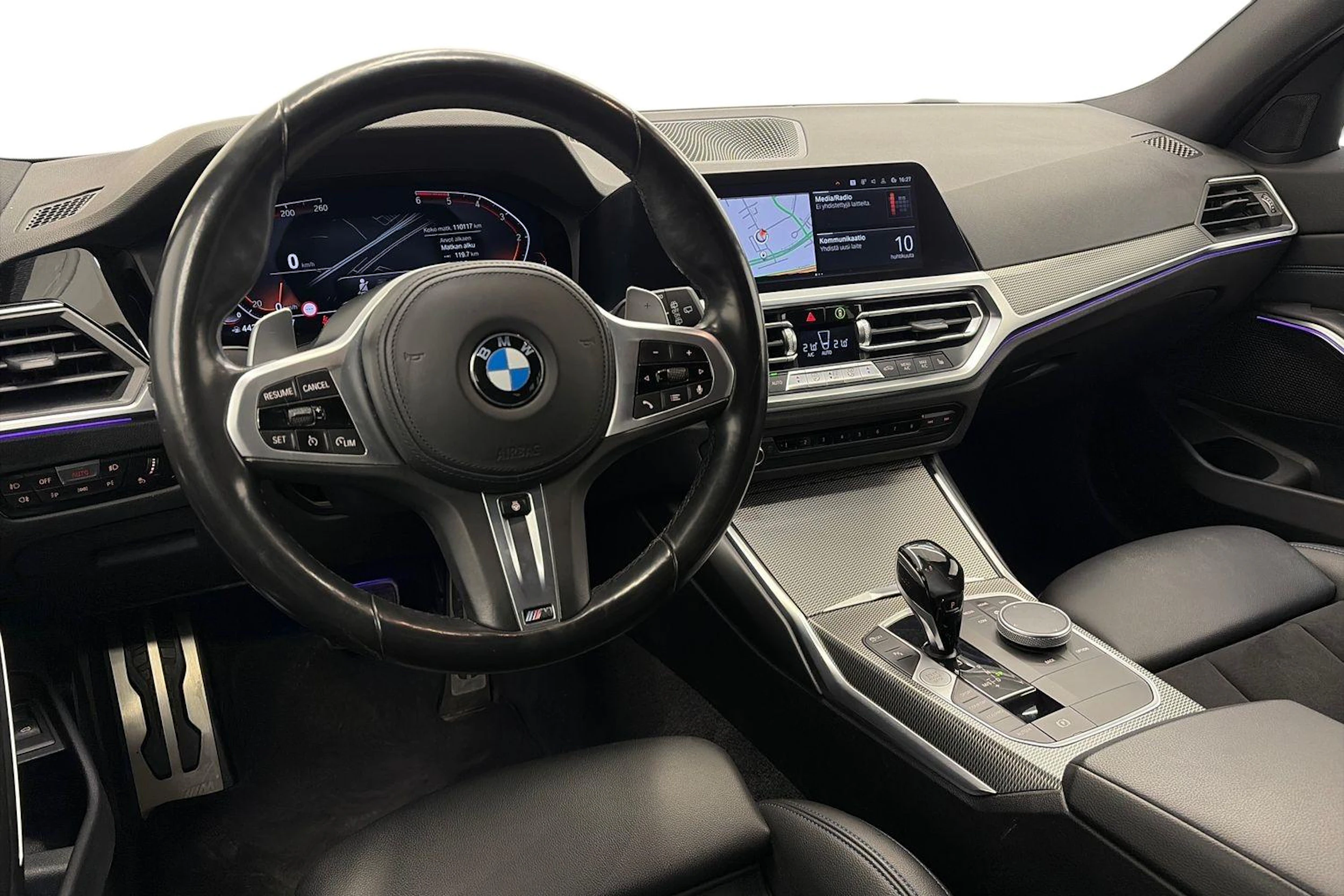 valkoinen BMW 320 2021 kuva 8.