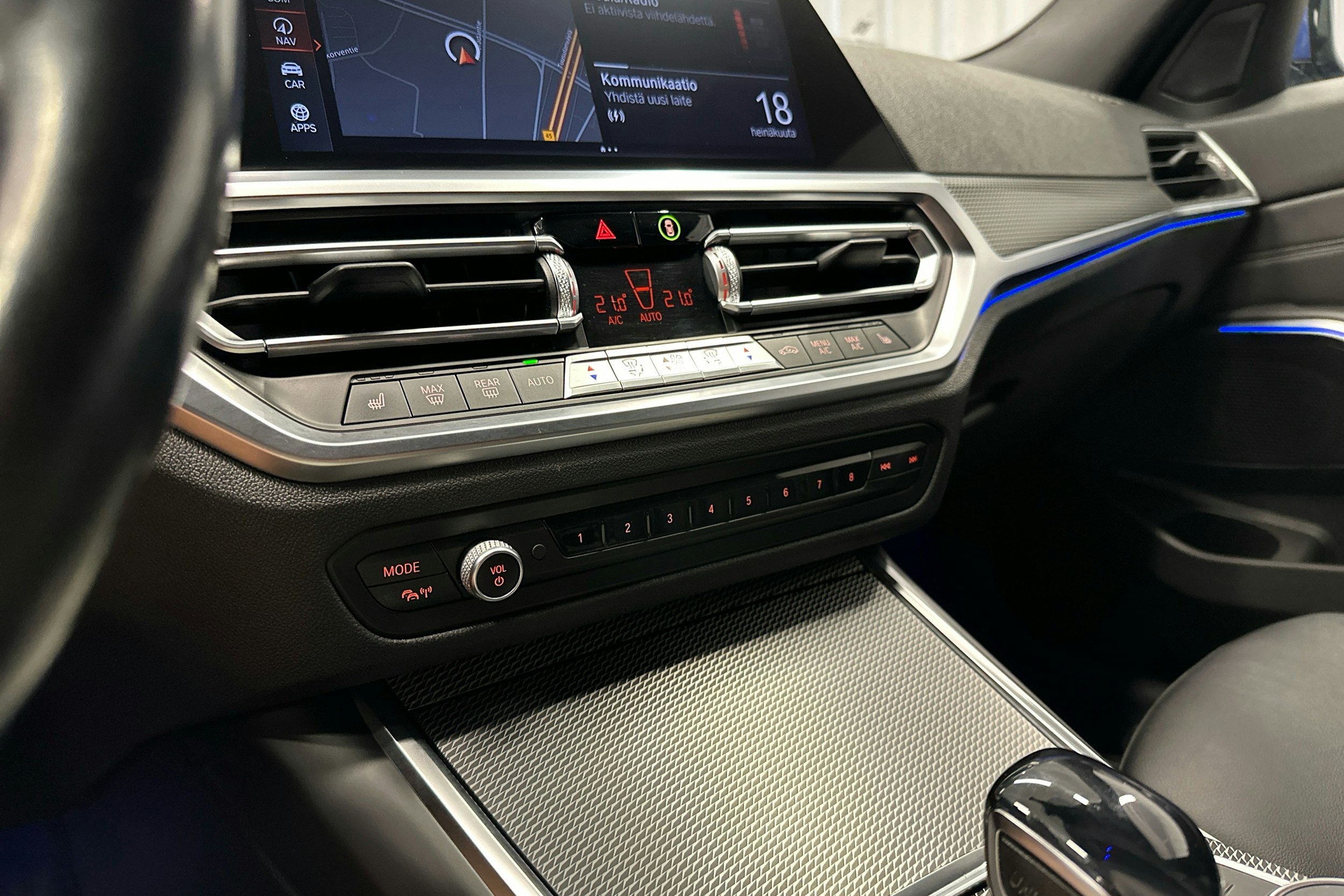 sininen BMW 320 2021 kuva 19.