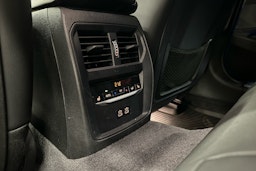 sininen BMW 320 2021 kuva 25.