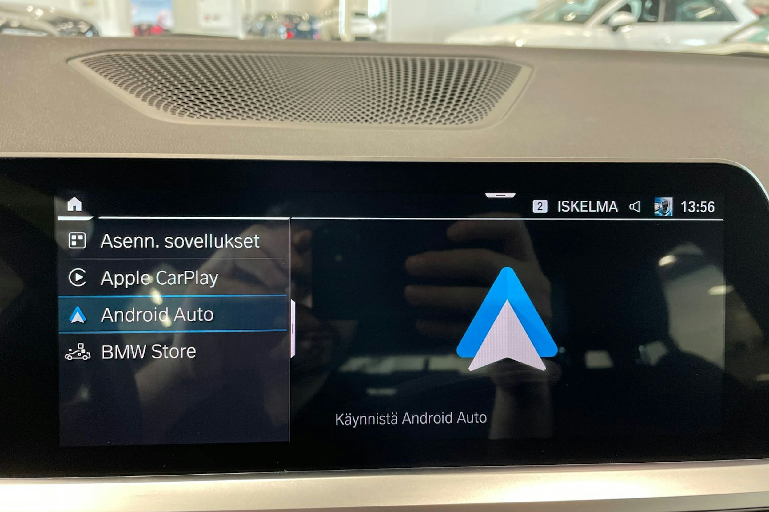 valkoinen BMW 320 2021 kuva 29.