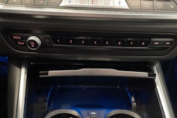 valkoinen BMW 320 2021 kuva 31.