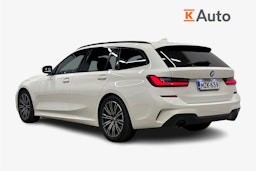 valkoinen BMW 320 2022 kuva 2.