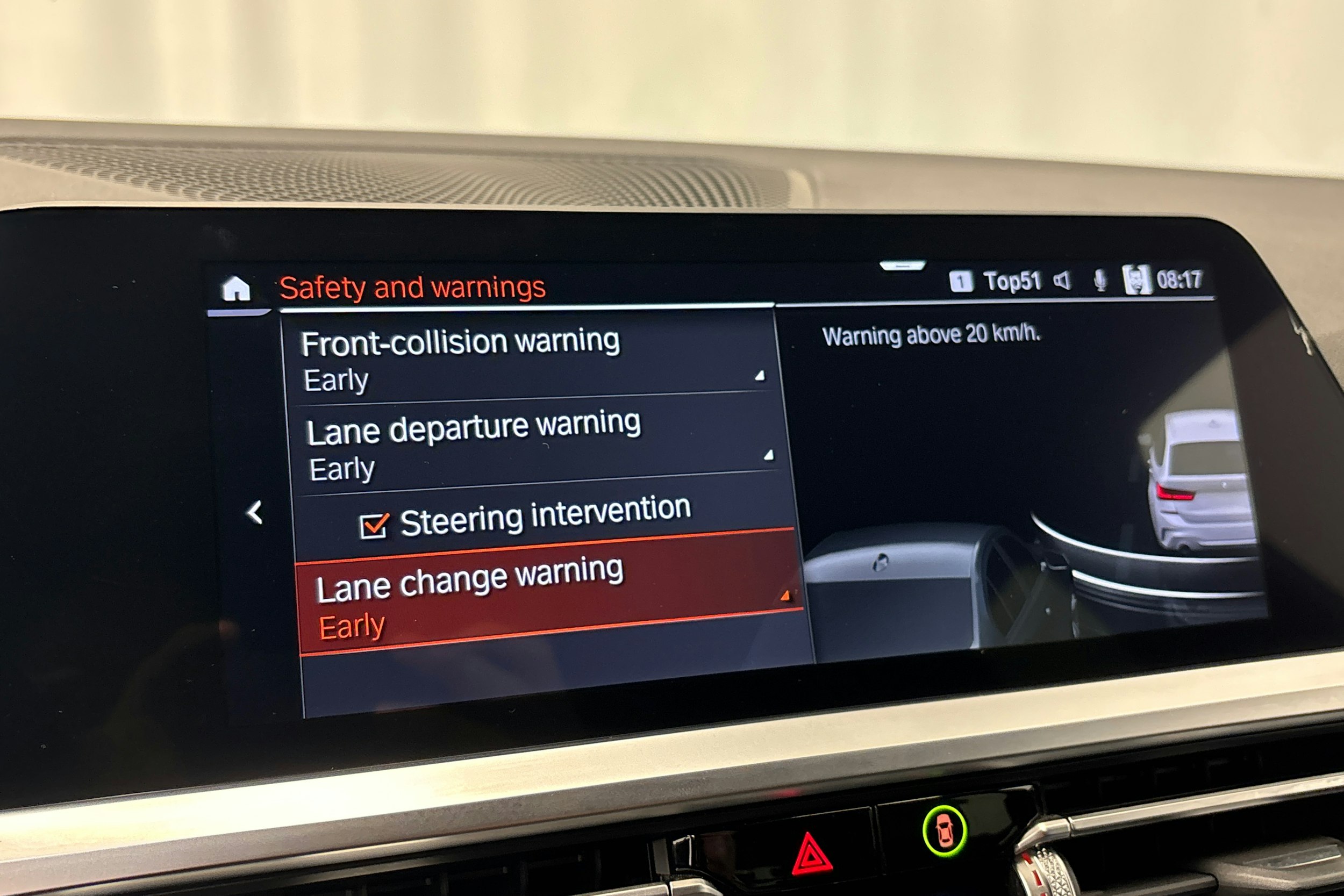 valkoinen BMW 320 2022 kuva 24.