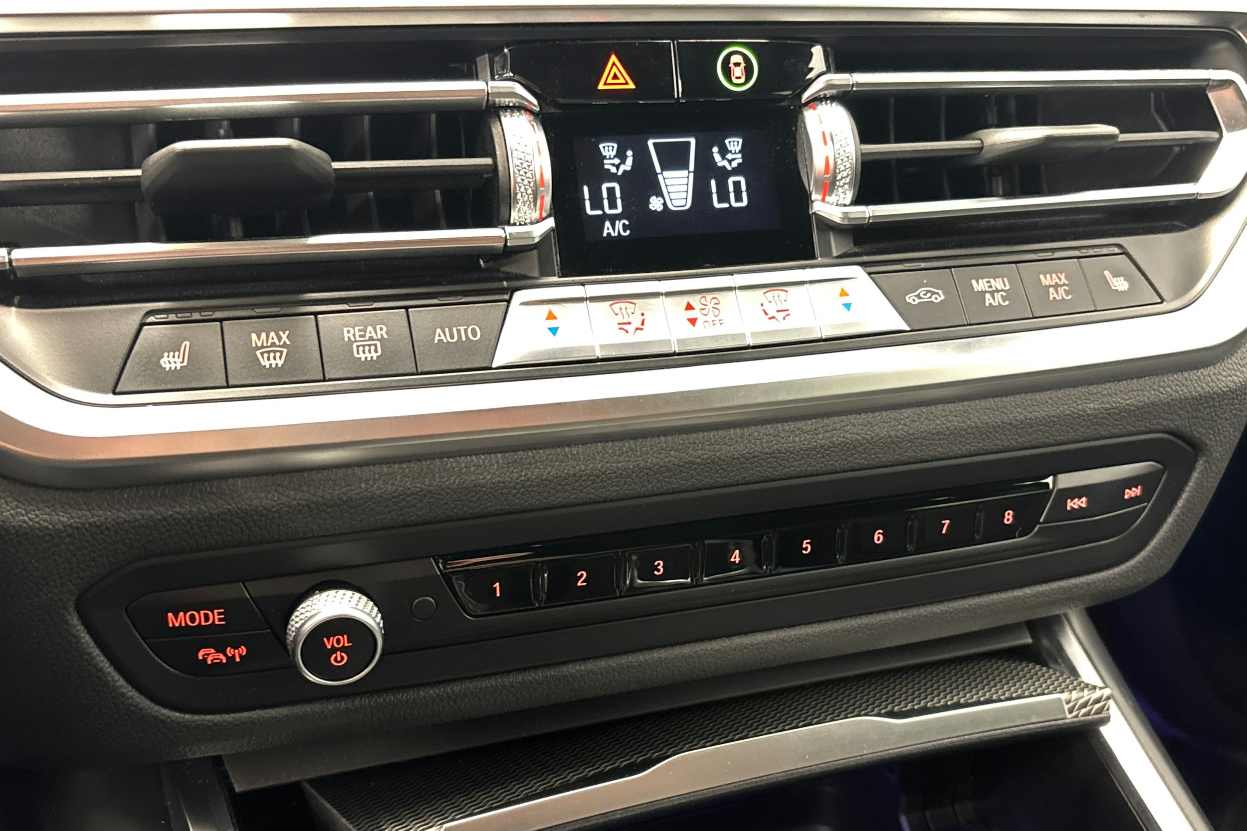 valkoinen BMW 320 2022 kuva 27.