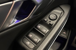 valkoinen BMW 320 2022 kuva 30.