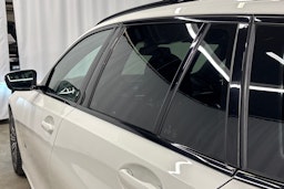 valkoinen BMW 320 2022 kuva 33.