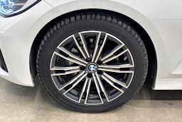 valkoinen BMW 320 2022 kuva 35.